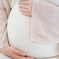 我确实认为🇦🇴我提到的这三🦖件事，即🉐消费者人工智↩🌑能应用、作为🇹🇹